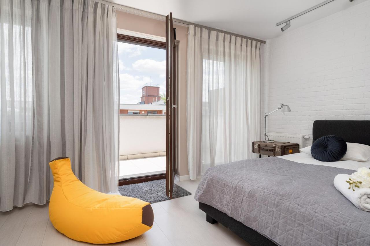 Wroclaw Dabie Silver By Renters Exterior photo